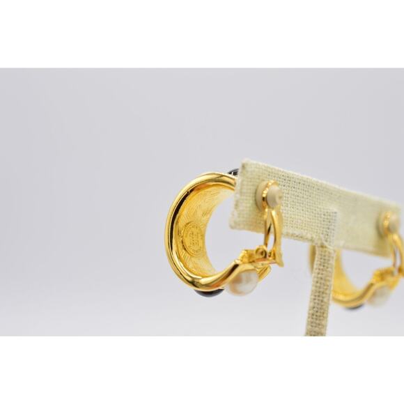 Givenchy Vintage Cabochon Clip Earrings Gold Black White Pearl Signed 1980s BinZ - Picture 8 of 12